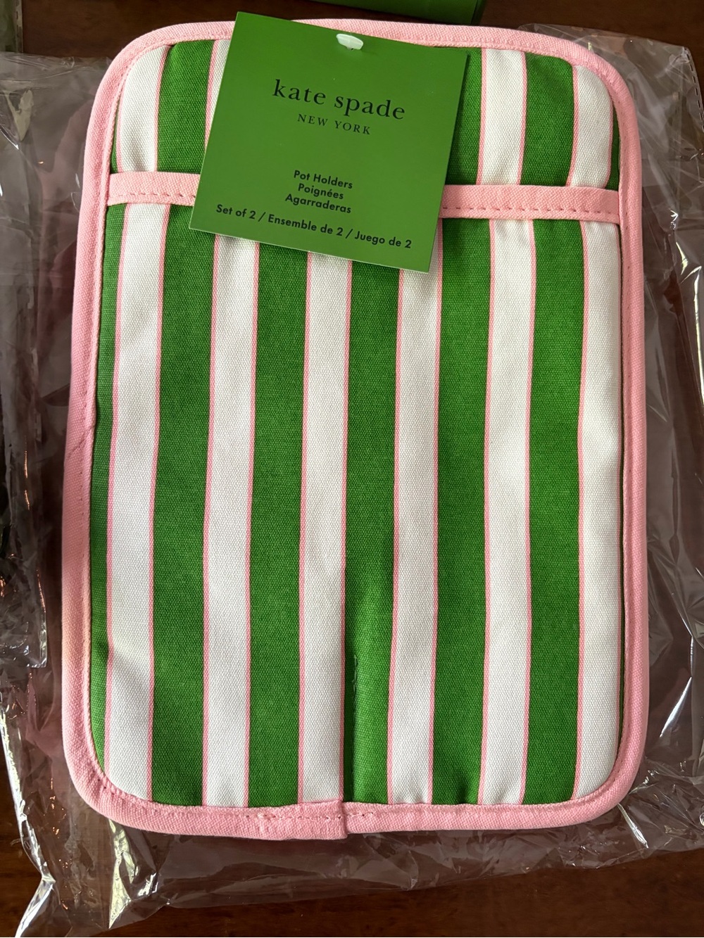 NWT kate spade 5 piece bundle oven mitts, pot holders and cocktail napkins - Picture 5 of 8